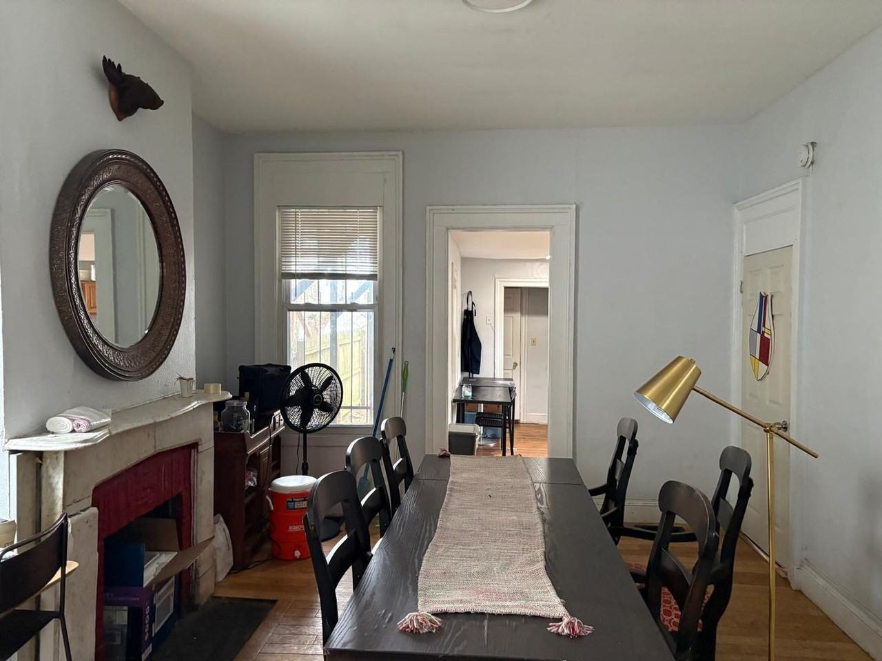 395 Crown St - Photo 3 of 18