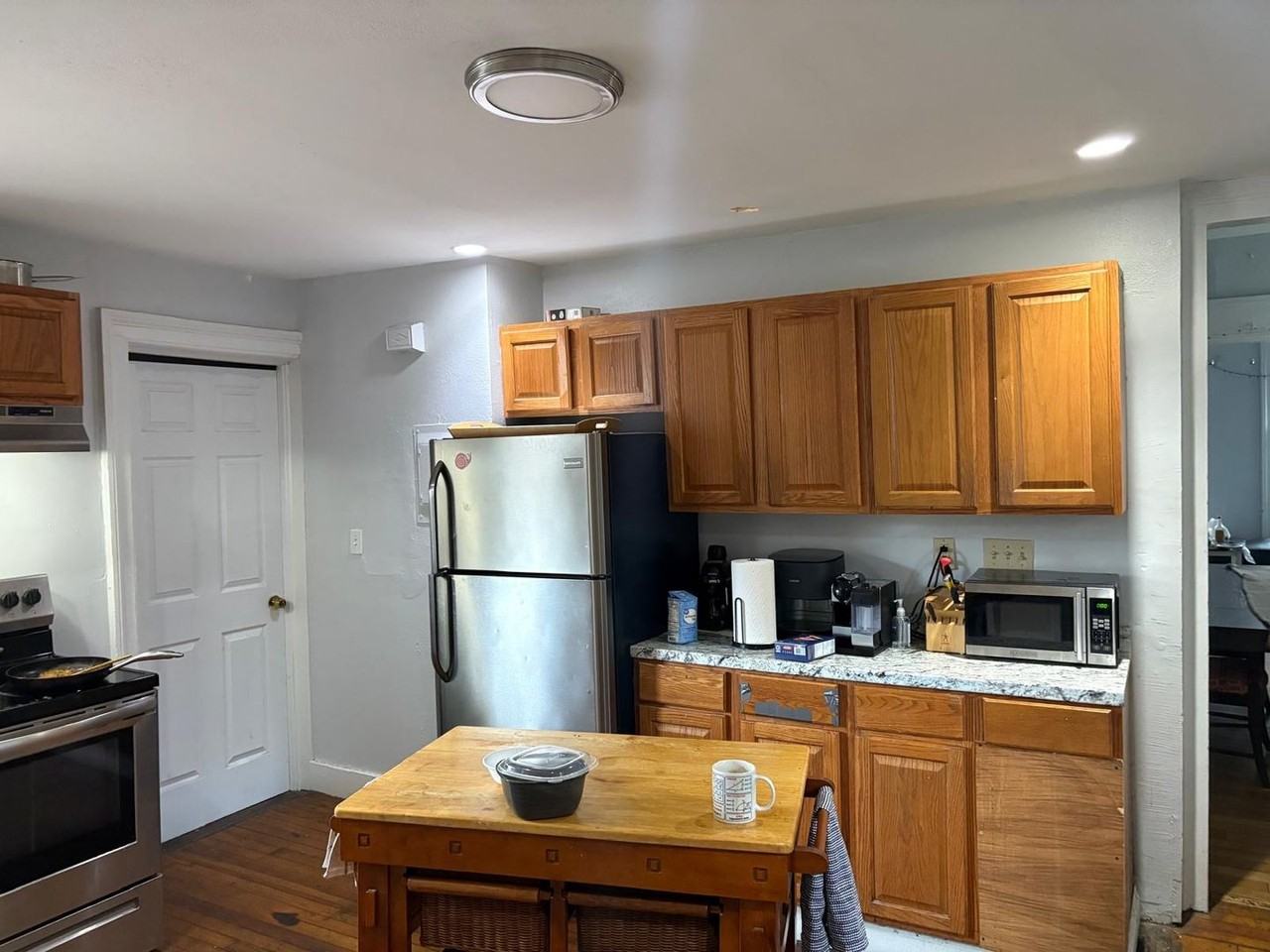 395 Crown St - Photo 7 of 18