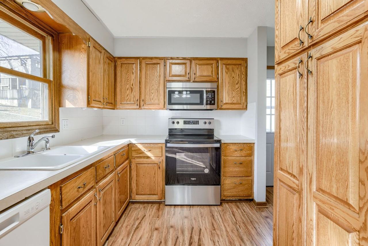 3113 Golden Blvd - Photo 5 of 24