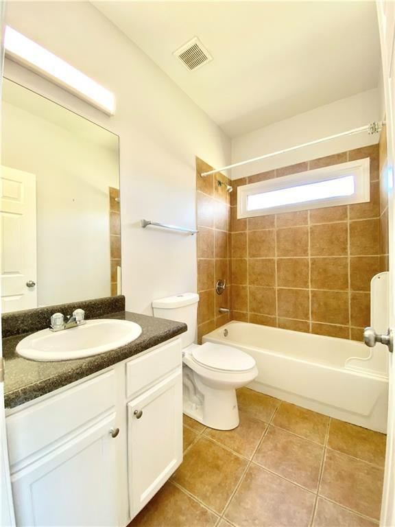 633 Parsons St Sw - Photo 2 of 19