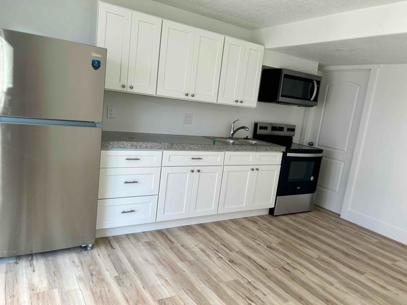 1313 West Caine Drive - Photo 3 of 19