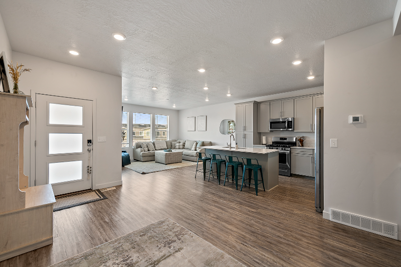 1104 W Early Light Way - Photo 3 of 20