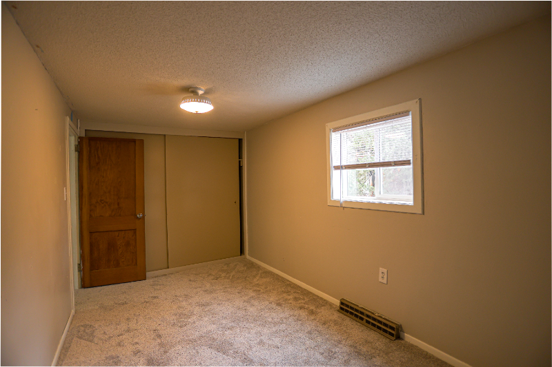 217 S G St - Photo 7 of 20