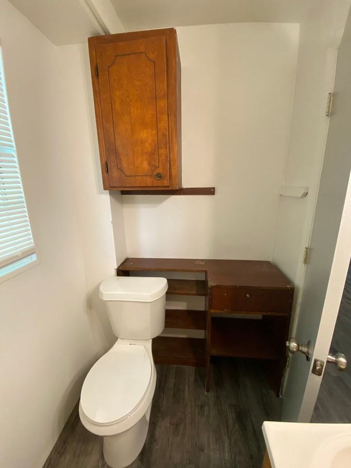 1607 Sharkey St - Photo 5 of 11