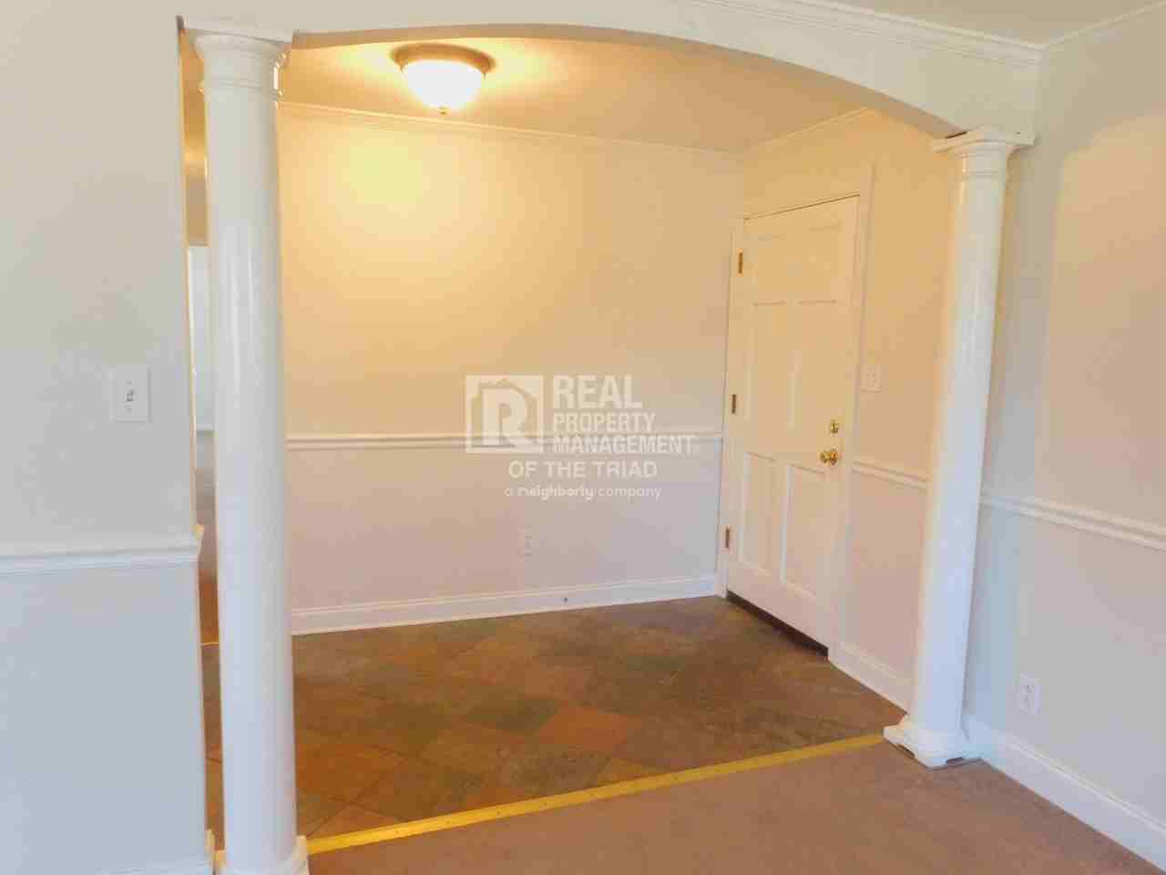 2116 Kello Dr - Photo 2 of 23