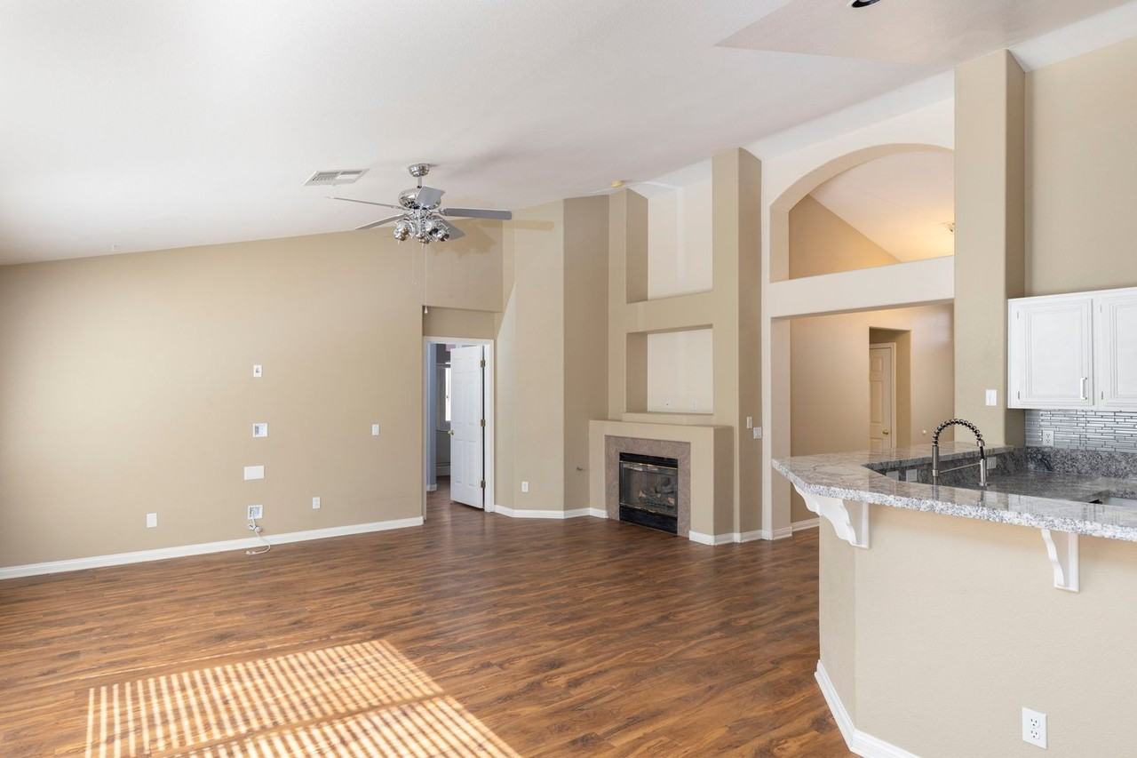 7801 High Stream Ave - Photo 3 of 10