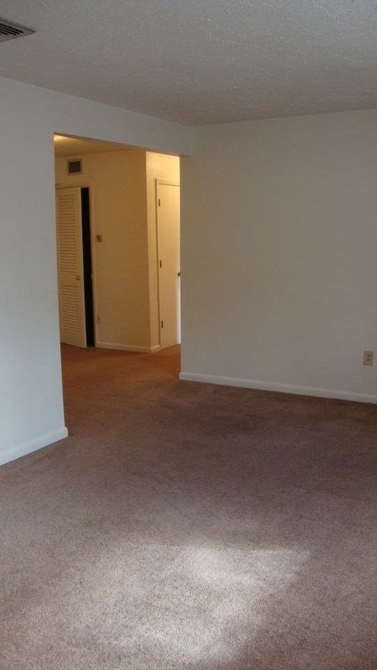 607 Clay - Photo 3 of 15