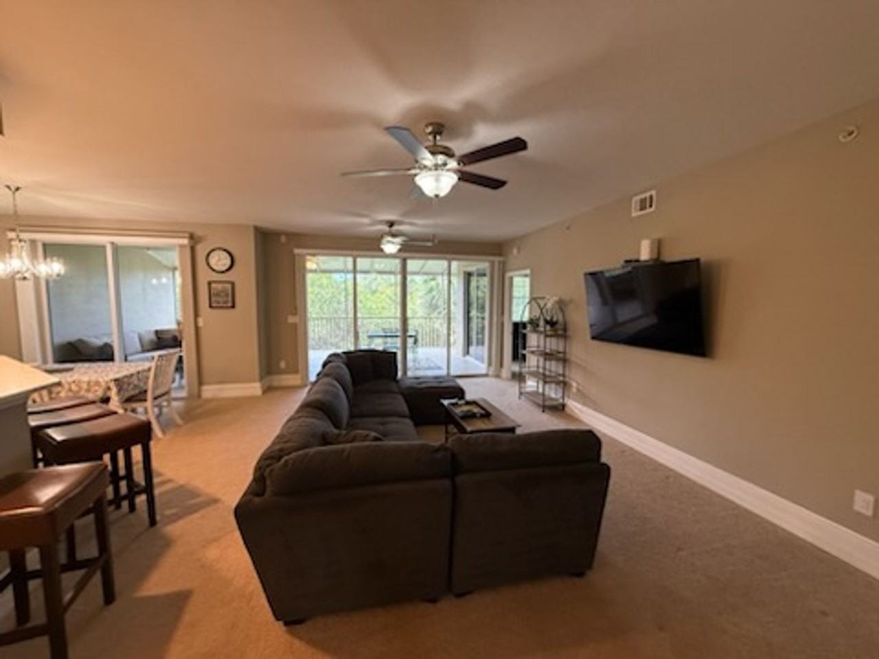 269 Vintage Bay Dr #3 - Photo 4 of 13