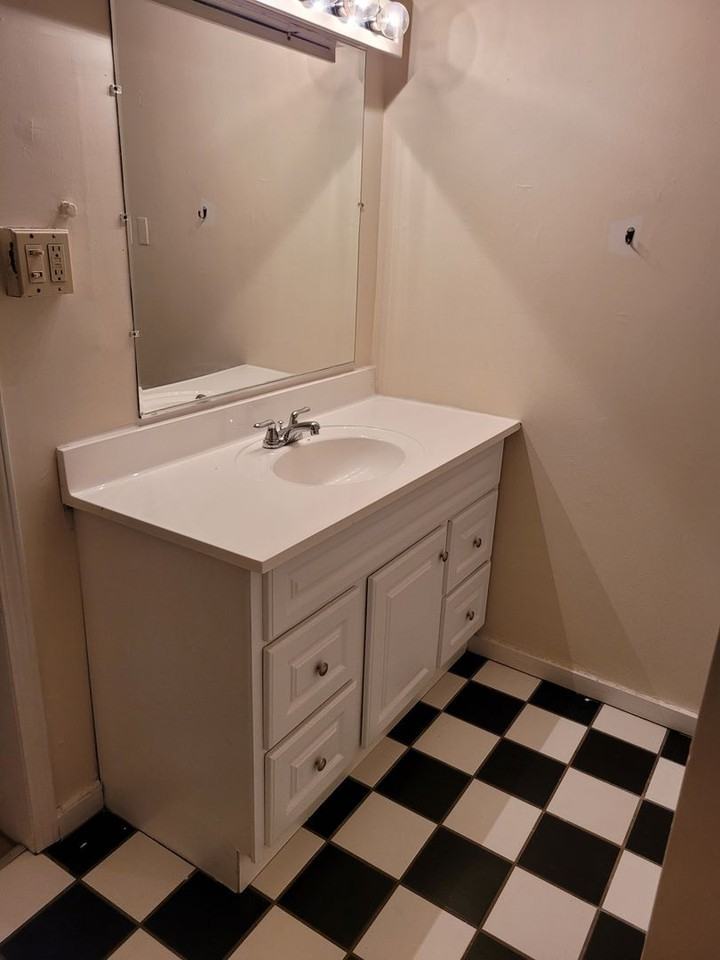 1210-12 Van Buren - Photo 4 of 50