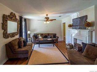 3624 Gilbert Dr - Photo 4 of 21