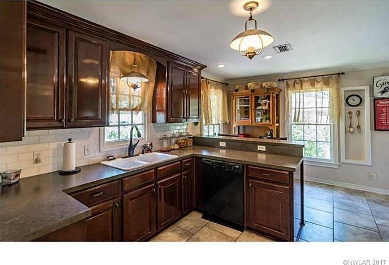 3624 Gilbert Dr - Photo 6 of 21