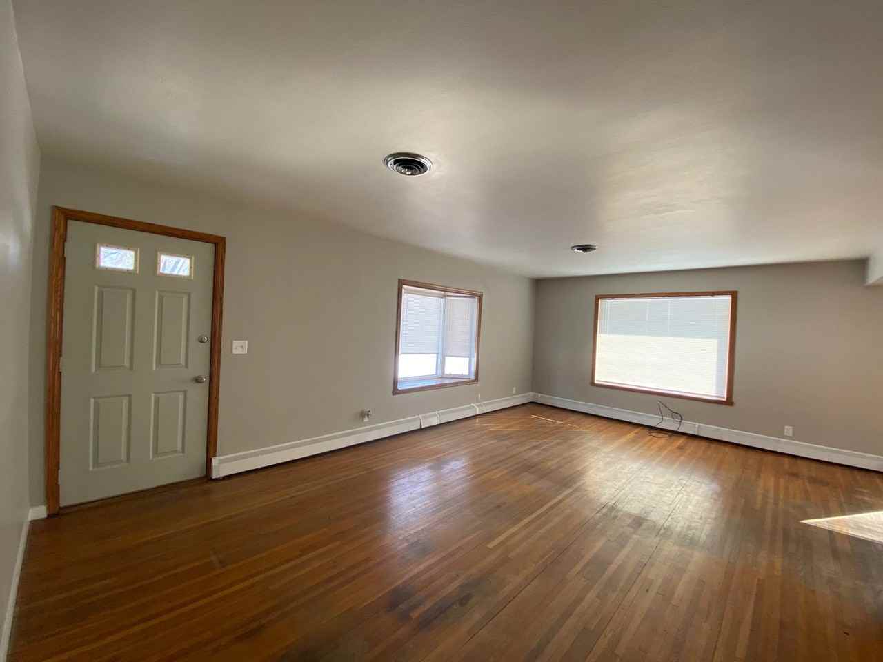 1452 12th St N - Photo 2 of 27