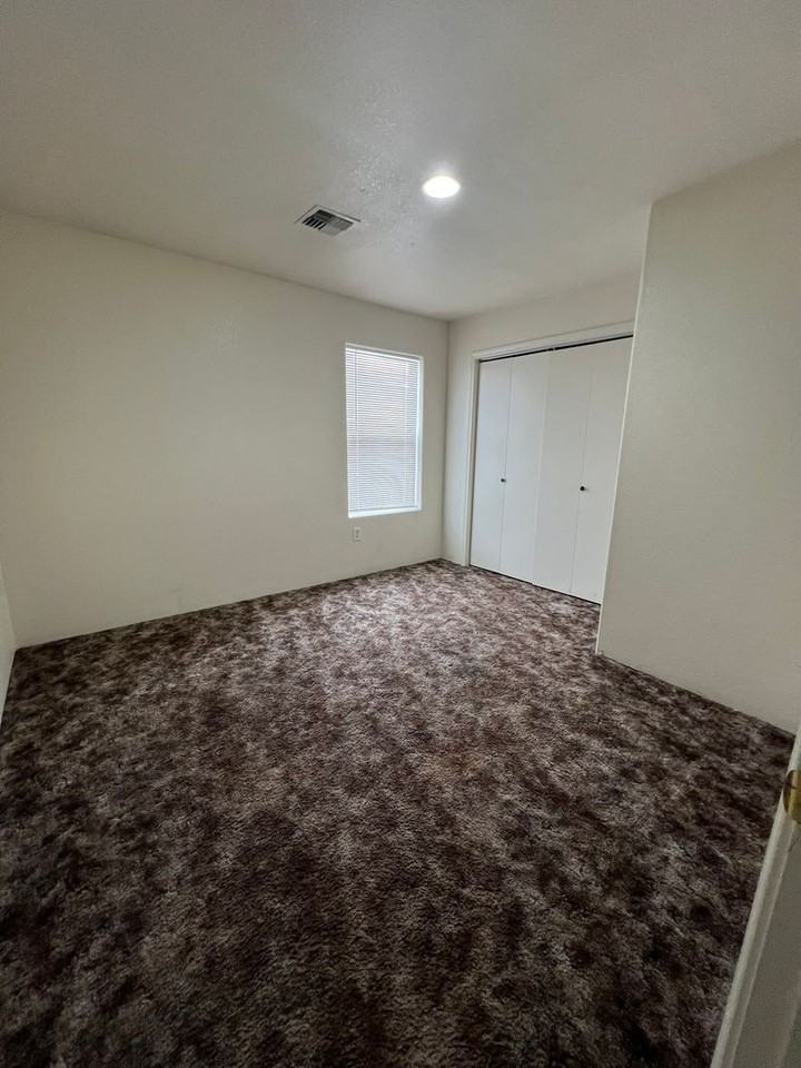 326 Old Fort Rd - Photo 5 of 6