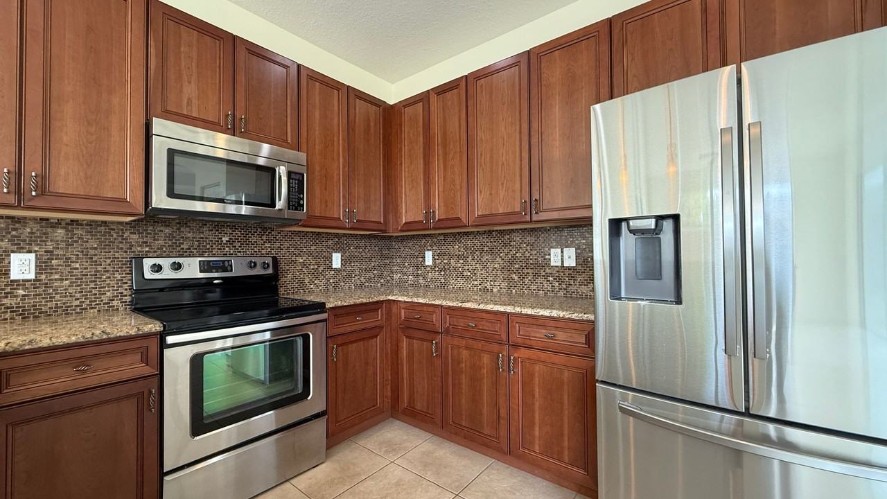 15812 Starlite St - Photo 4 of 43