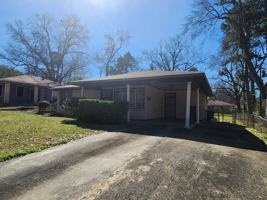 featured image of 3837 Woodrow Ave