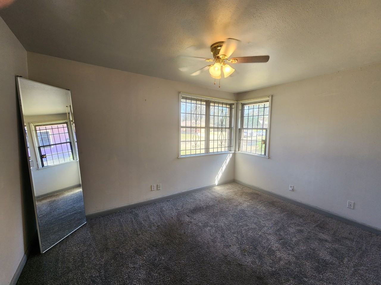 3837 Woodrow Ave - Photo 7 of 7