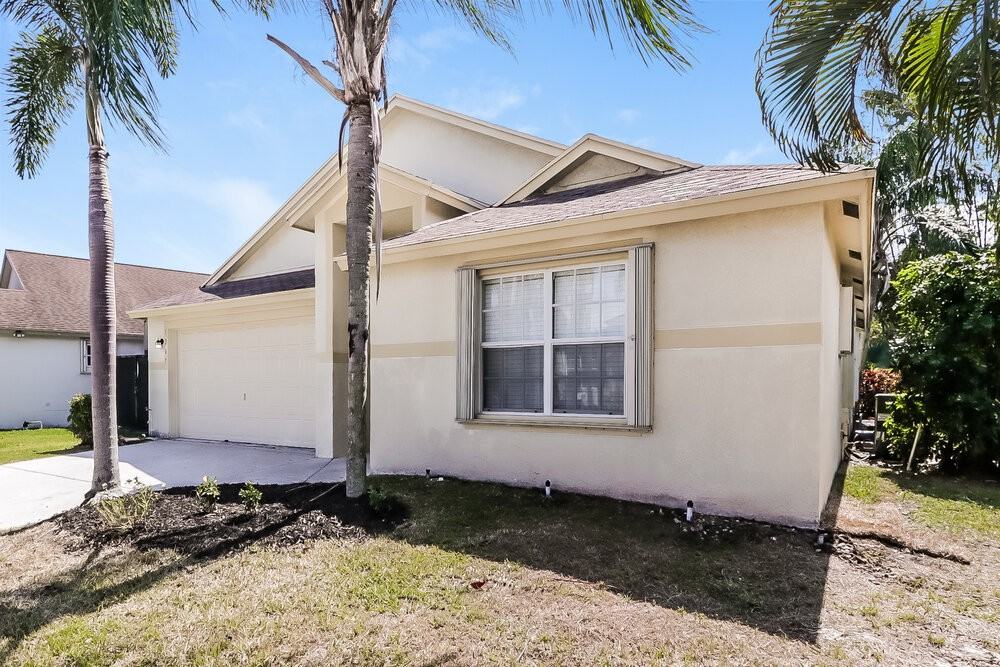 1267 Olympic Cir - Photo 4 of 16