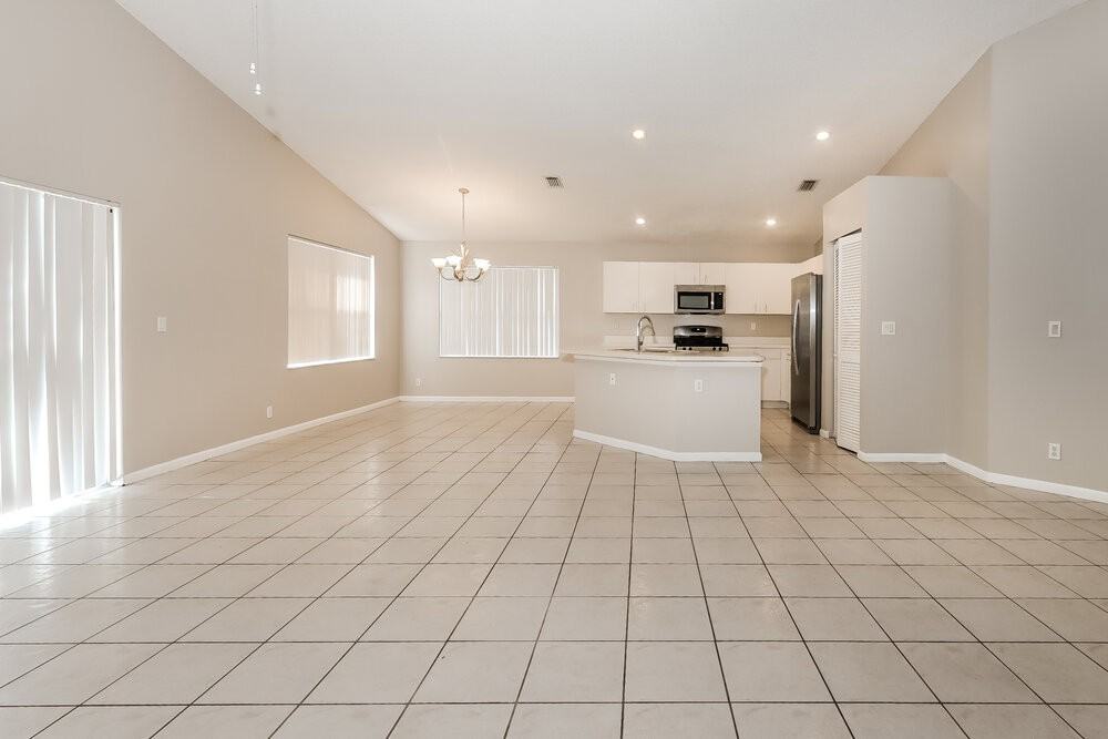 1267 Olympic Cir - Photo 5 of 16