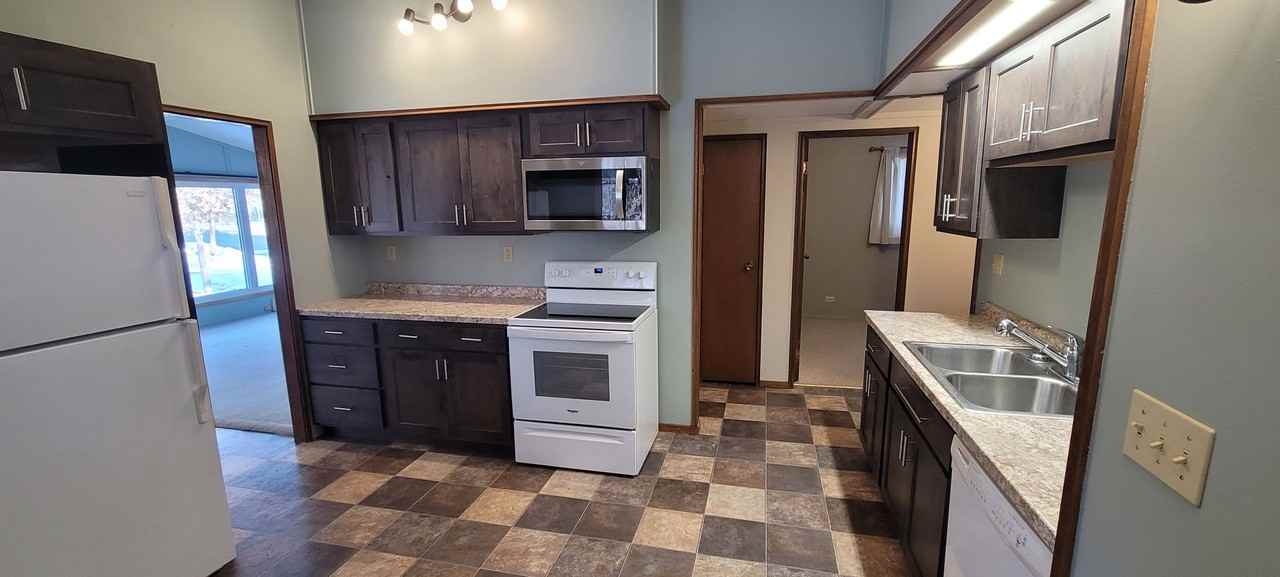 8602 Irvine Ave Nw - Photo 2 of 19