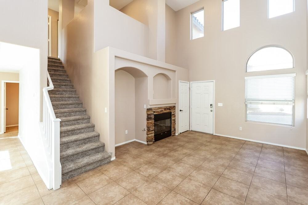 970 Medina De Leon Ave - Photo 6 of 17