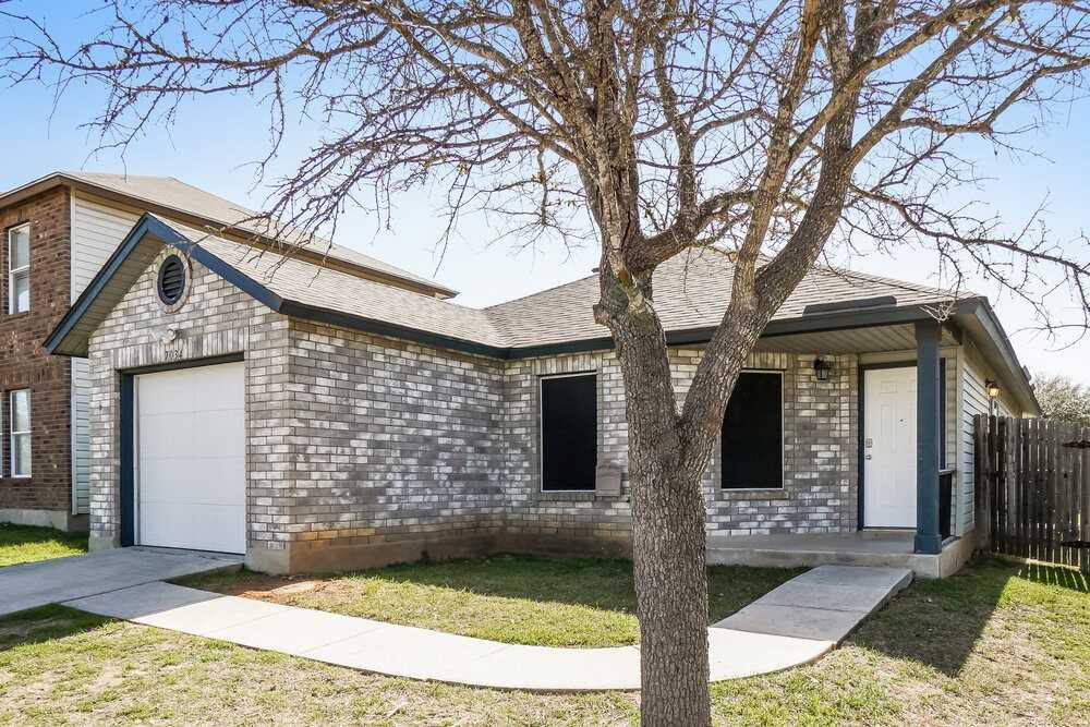 7034 Cole Creek Dr - Photo 3 of 16