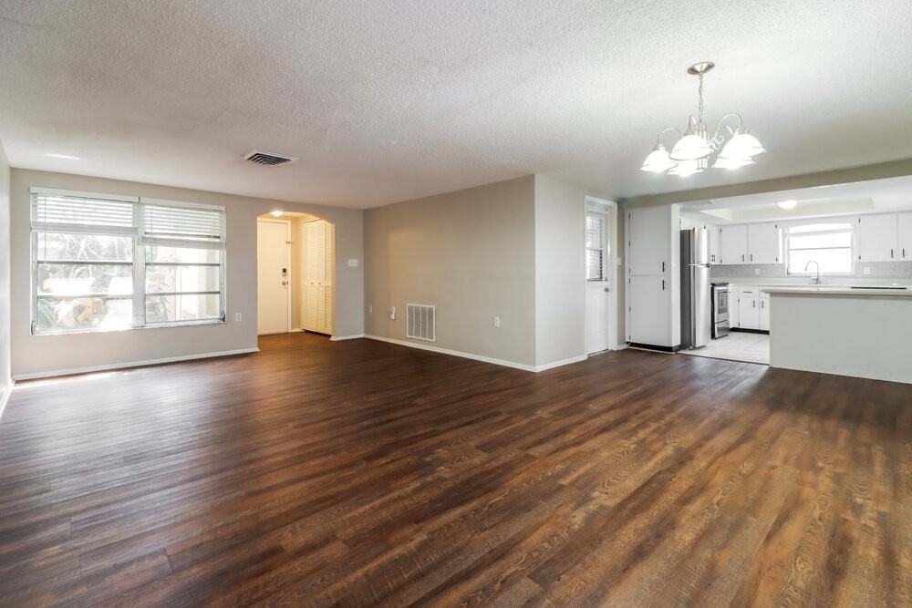 7105 Sonata Dr - Photo 4 of 16