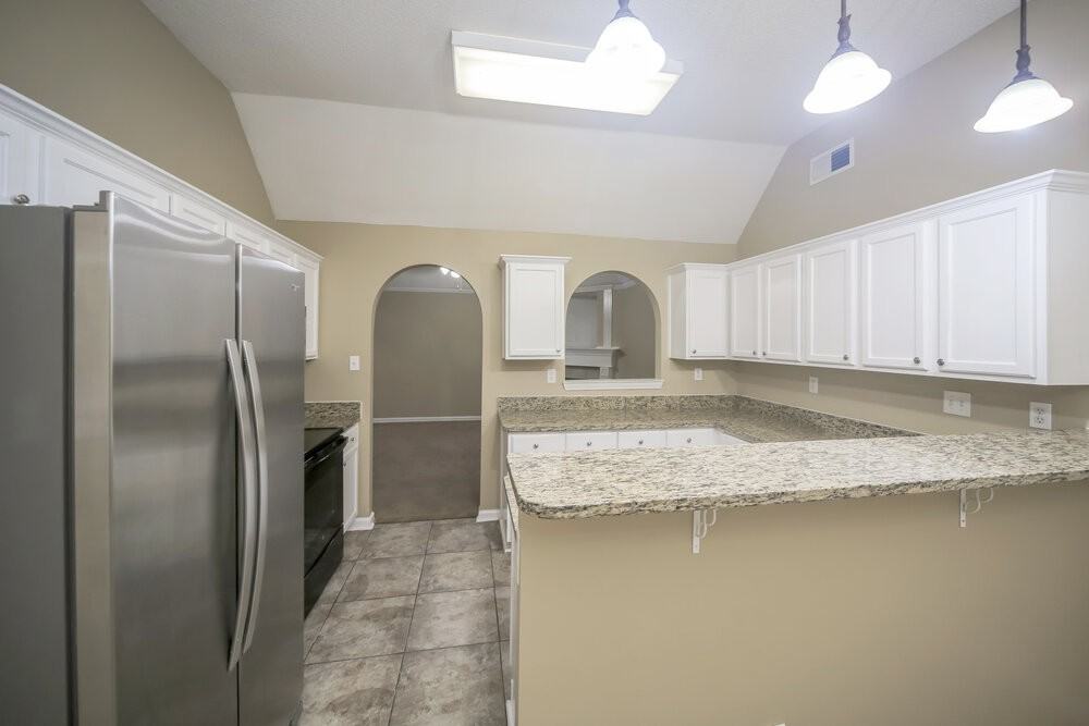 1067 Cross Meadow Rd - Photo 6 of 16