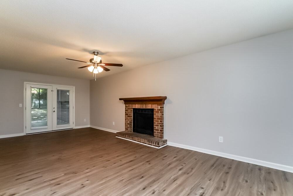 104 Windward Dr - Photo 5 of 17