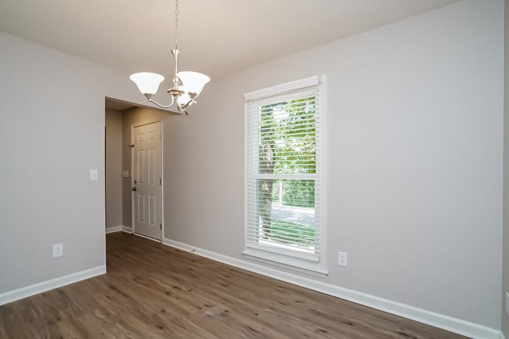 104 Windward Dr - Photo 6 of 17