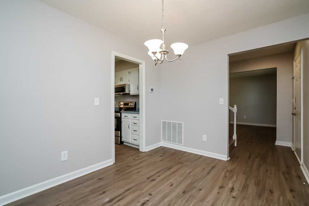 104 Windward Dr - Photo 7 of 17