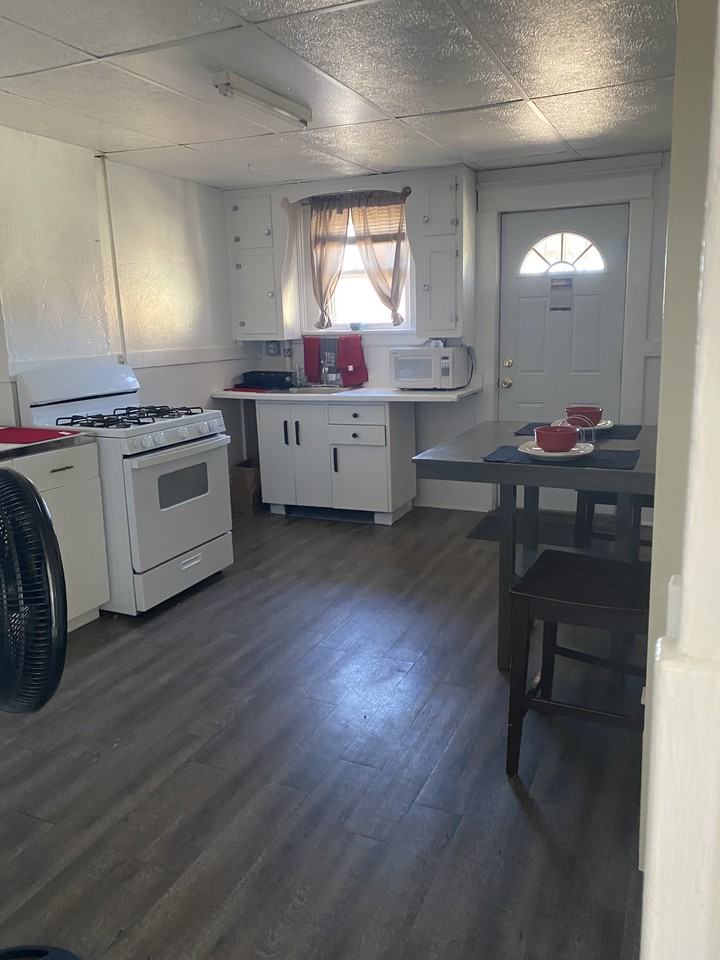 217 Colorado Ave #B - Photo 2 of 12