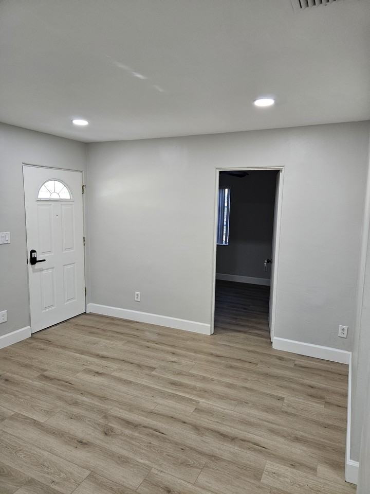 264 Ridge Rd N #NA - Photo 3 of 12