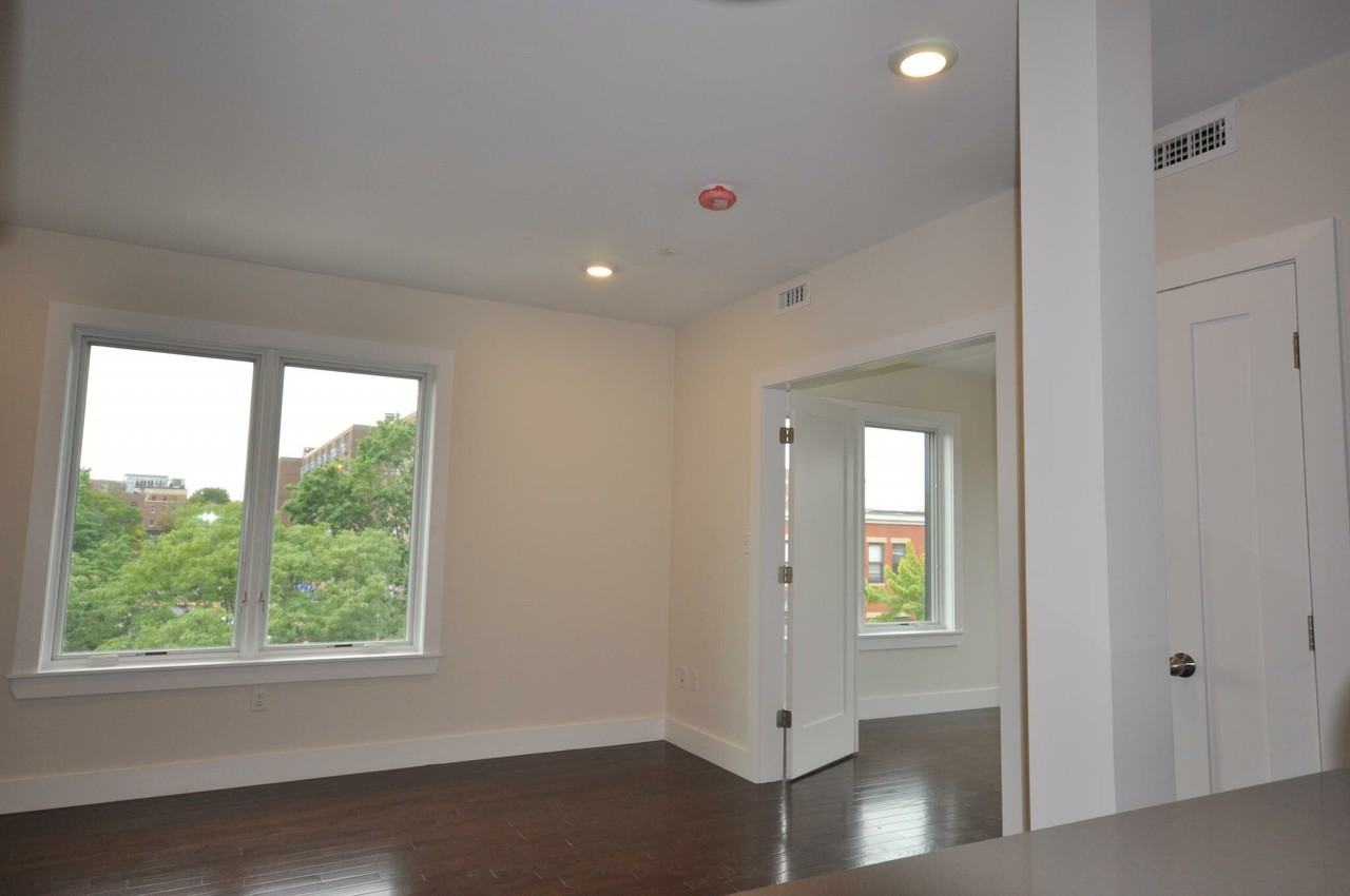 659 Massachusetts Ave #7K - Photo 6 of 9