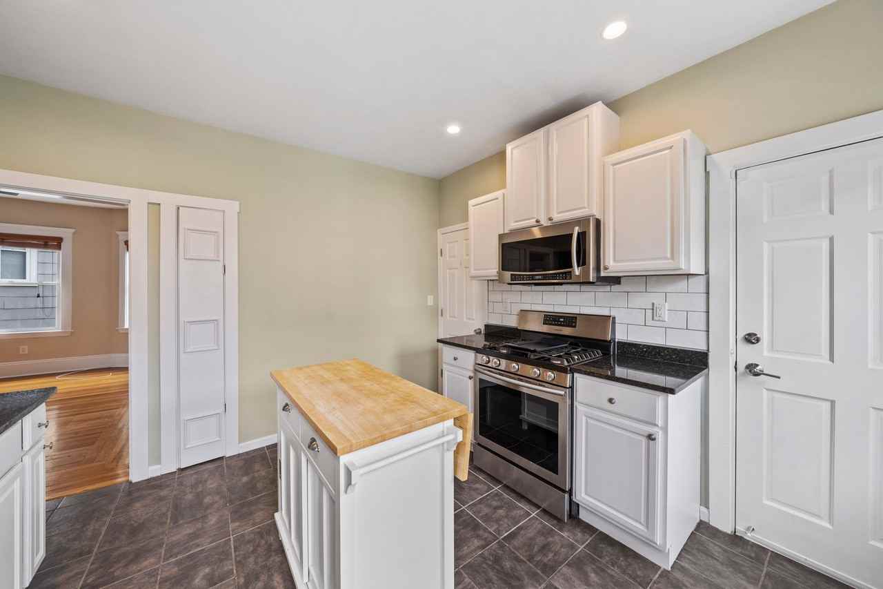 89 Train Street #2 - Photo 5 of 25