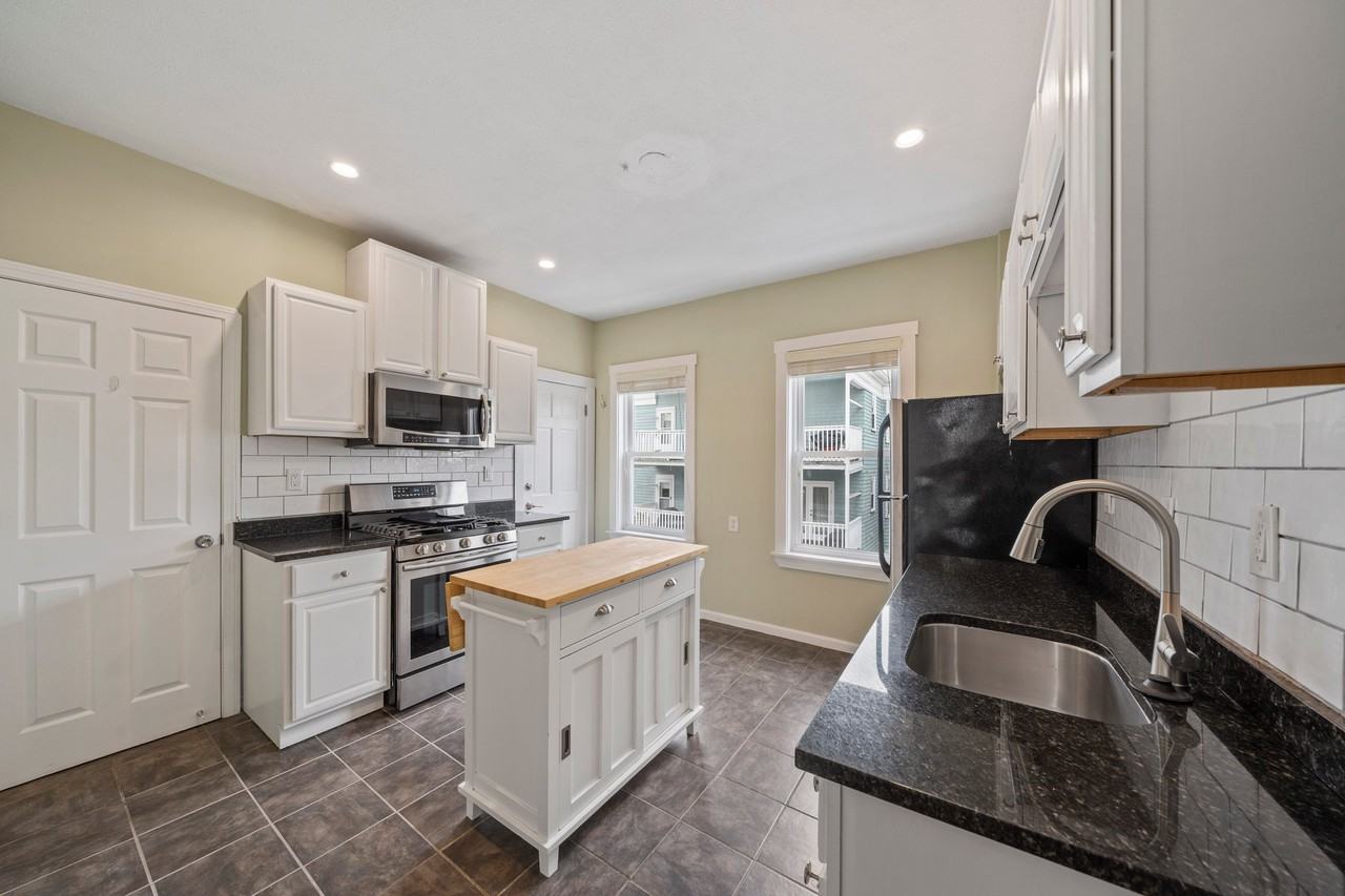 89 Train Street #2 - Photo 6 of 25