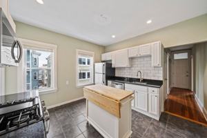 featured image of 89 Train Street #2