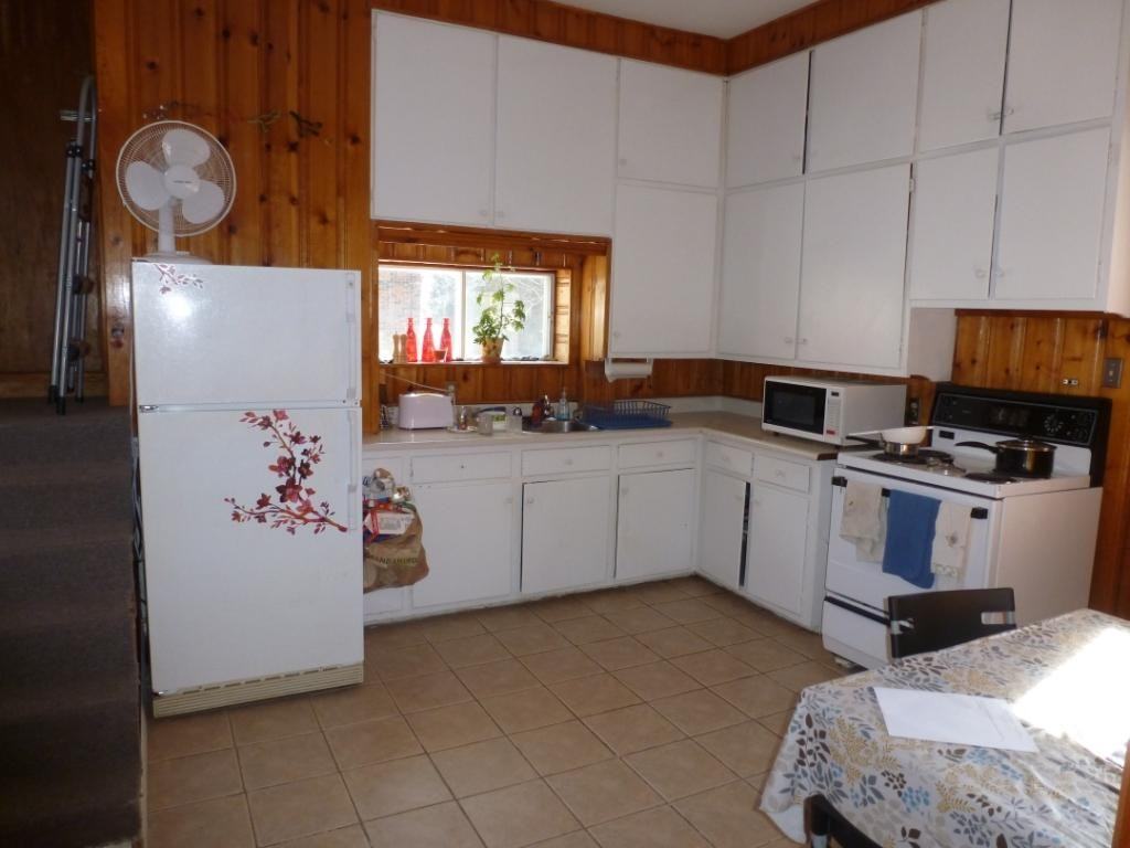 342 Stewart Street - Photo 3 of 10