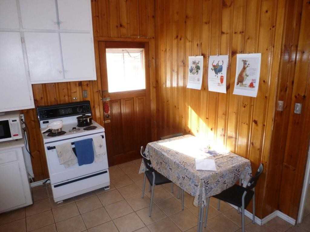 342 Stewart Street - Photo 4 of 10