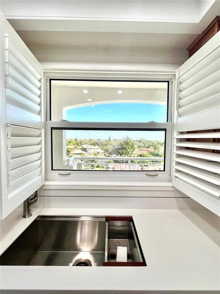 633 Alhambra Rd #703 - Photo 7 of 15