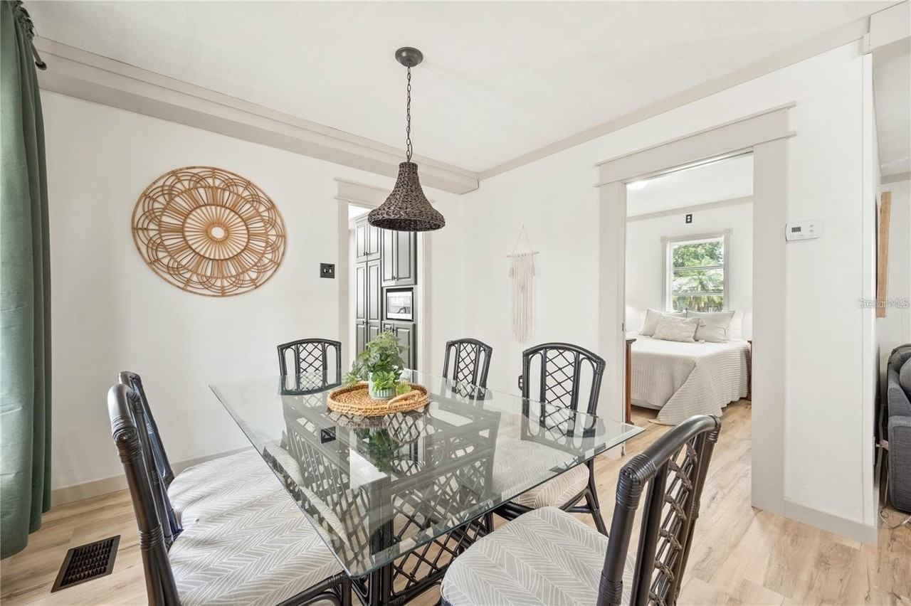 531 W Park St - Photo 6 of 23