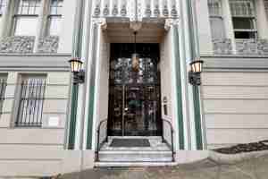 featured image of 845 California St
