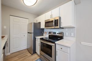 featured image of 9924 Oakbrook Dr