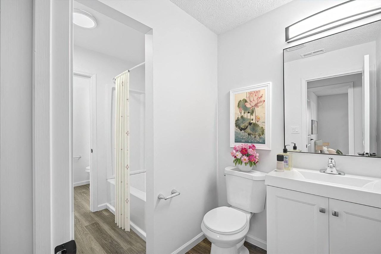 Echo Flats - Photo 5 of 9