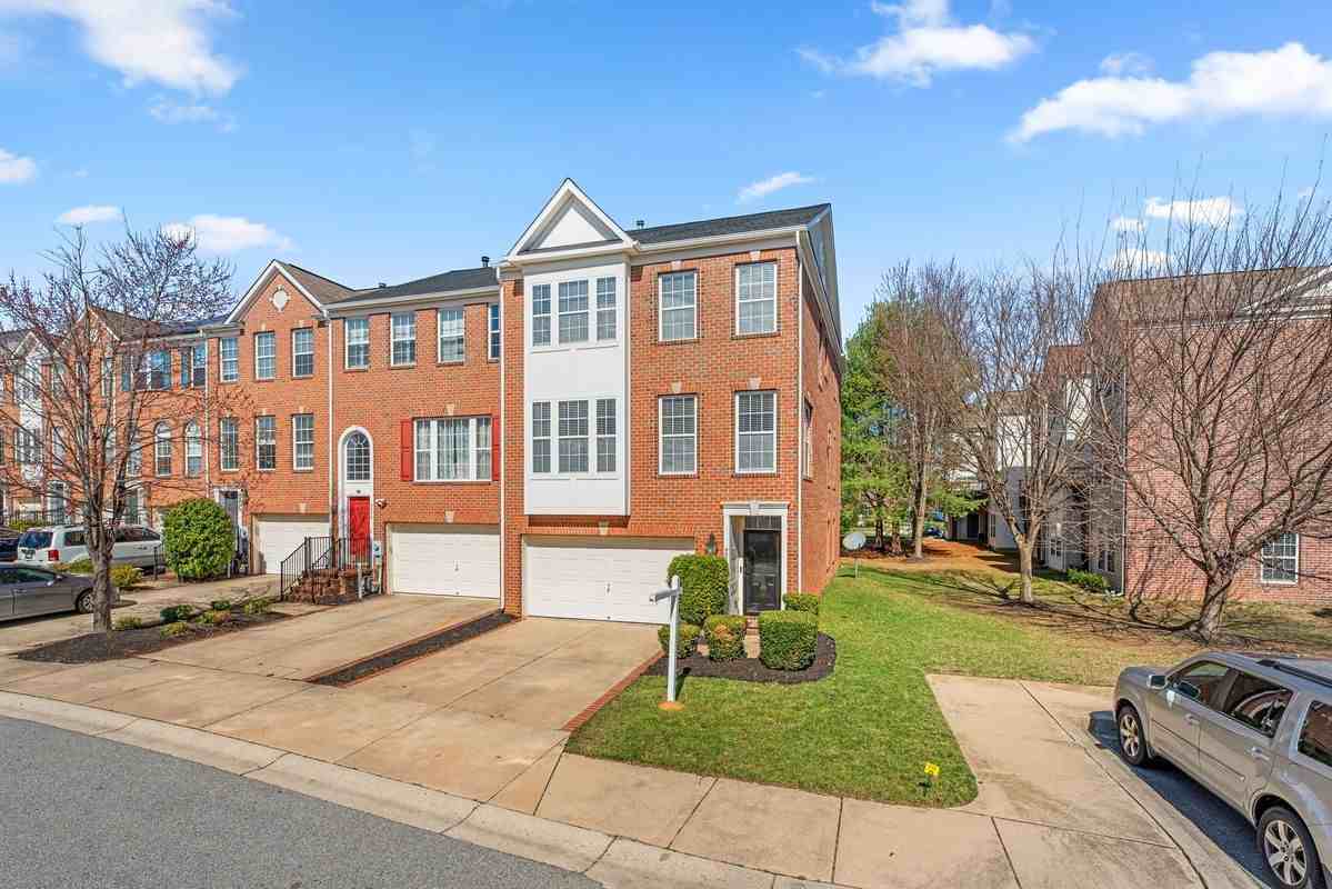 9954 Fragrant Lilies Way - Photo 3 of 31