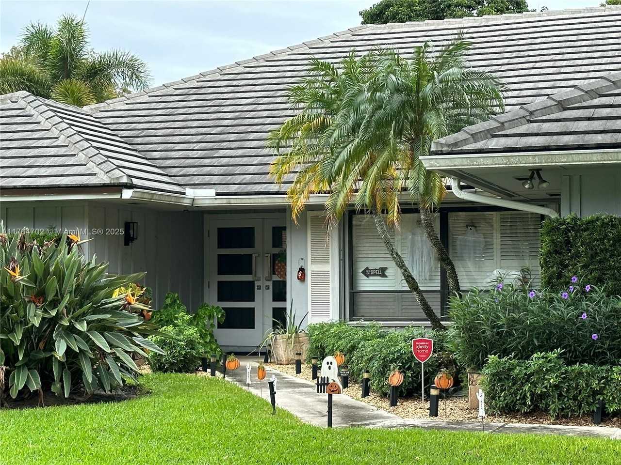 15 Balfour Rd W - Photo 3 of 32