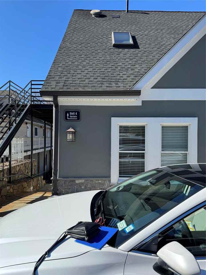 590 Commerce St - Photo 2 of 15