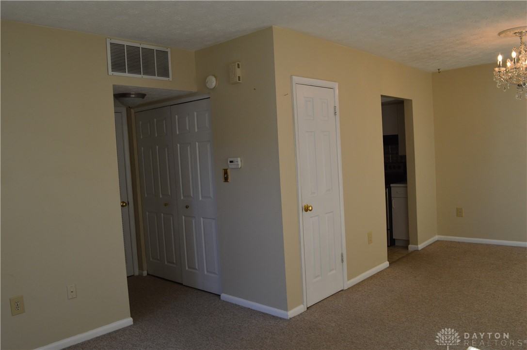 1219 Robbins Run Ct - Photo 3 of 25