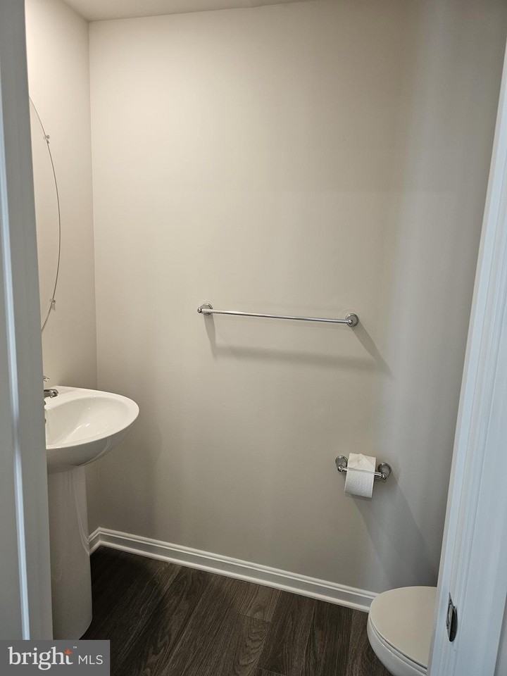 1509 Avon Way - Photo 6 of 19