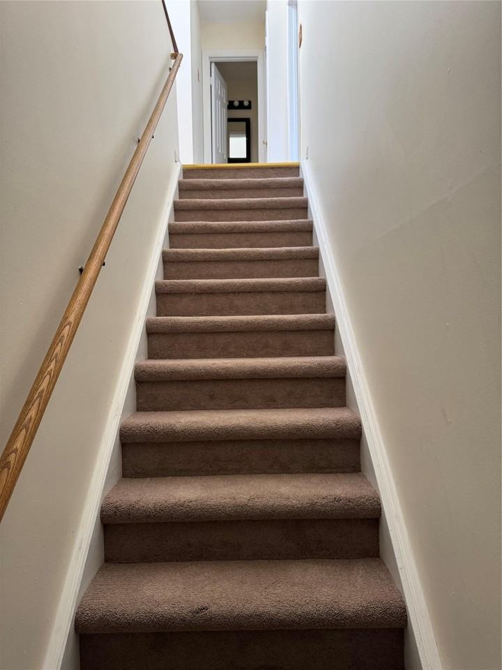 115 Green Meadows Way - Photo 2 of 17