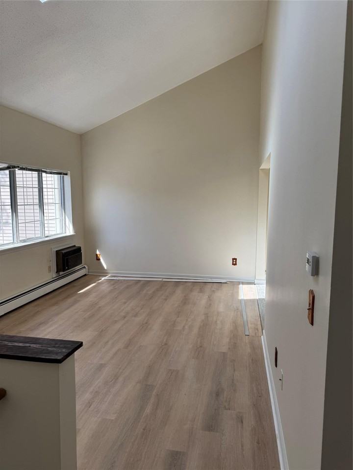 115 Green Meadows Way - Photo 3 of 17